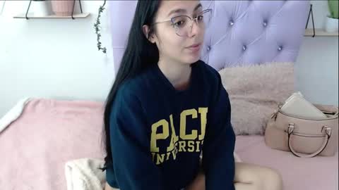 Snapshot of freyja_01 chatting on 10.01.25 Freyja online show from 10.01.25