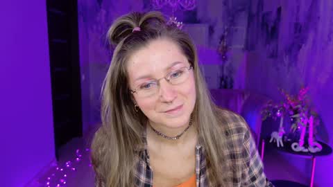 Snapshot of fridatander chatting on 01.02.25 Frida Tander online show from 01.02.25