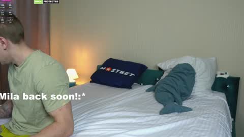 Snapshot of friendsurdreams chatting on 12.08.24 friendsurdreams online show from 12.08.24