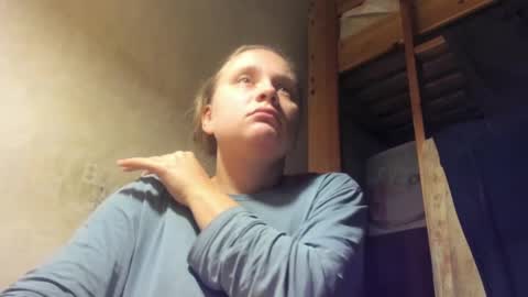 Snapshot of frumcake chatting on 01.05.25 FrumCake online show from 01.05.25