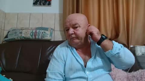 Snapshot of fullballs6 chatting on 12.05.24 fullballs6 online show from 12.05.24