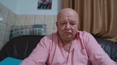 Snapshot of fullballs6 chatting on 12.16.24 fullballs6 online show from 12.16.24