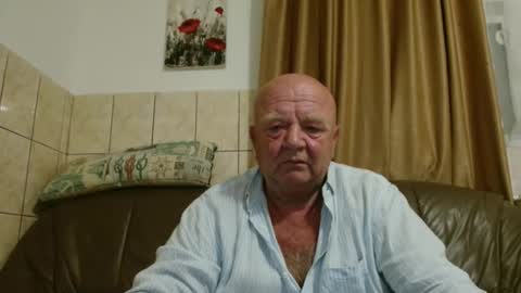 Snapshot of fullballs6 chatting on 09.16.25 fullballs6 online show from 09.16.25