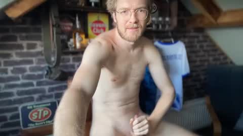 Snapshot of g00nst4r chatting on 01.10.25 g00nst4r online show from 01.10.25