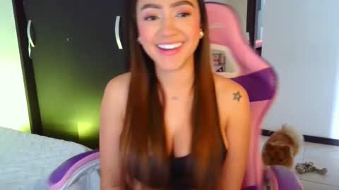 Snapshot of gabi_xi chatting on 10.02.25 Gabi online show from 10.02.25