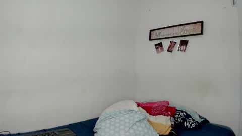 Snapshot of gabriela_duarte chatting on 01.18.25 Gabi online show from 01.18.25