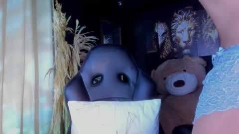 Gabriela Montes online show from 02.17.25