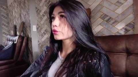 Snapshot of gabriella27_ chatting on 09.11.25 gabriella online show from 09.11.25