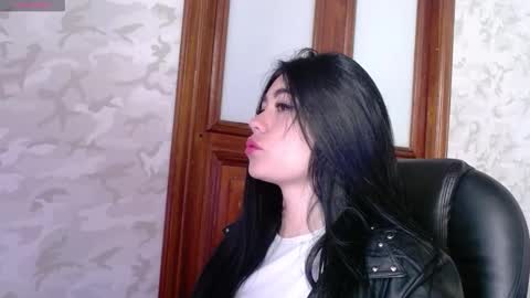 Snapshot of gabriella27_ chatting on 09.25.25 gabriella online show from 09.25.25