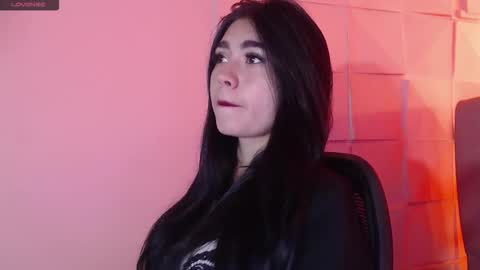 Snapshot of gabriella27_ chatting on 11.18.25 gabriella online show from 11.18.25