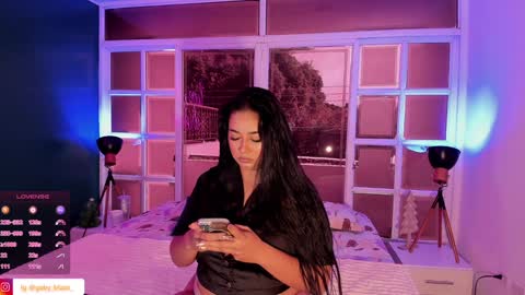 Snapshot of gaby_blaze chatting on 12.30.24 Gaby Blaze online show from 12.30.24