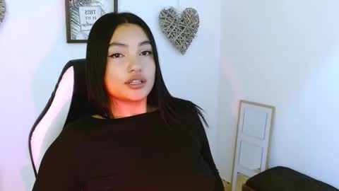 My name is Gabriela.. nice to meet you thumbs up please its very important to me online show from 09.19.25
