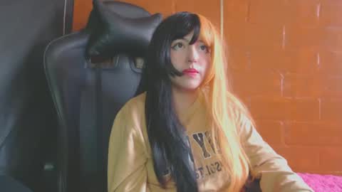 Snapshot of gakomenoshida chatting on 02.14.25 Kate 3 online show from 02.14.25