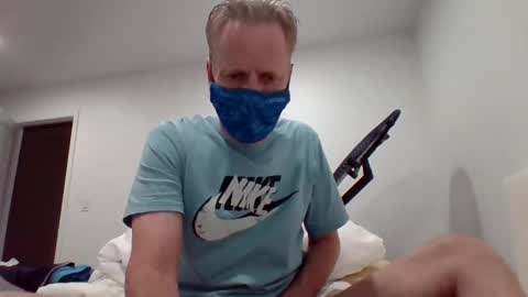 Snapshot of gamerboy200 chatting on 09.17.25 gamerboy200 online show from 09.17.25