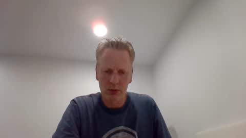 Snapshot of gamerboy200 chatting on 09.23.25 gamerboy200 online show from 09.23.25