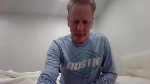 Snapshot of gamerboy200 chatting on 10.31.25 gamerboy200 online show from 10.31.25