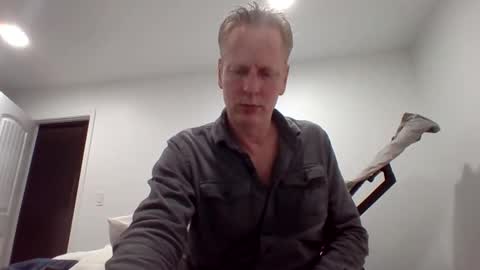 Snapshot of gamerboy200 chatting on 11.04.25 gamerboy200 online show from 11.04.25