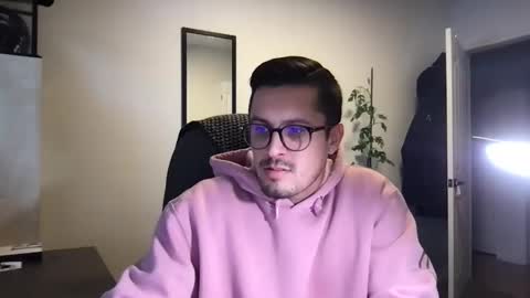 Snapshot of gatmandeep chatting on 01.20.25  Aladdin online show from 01.20.25