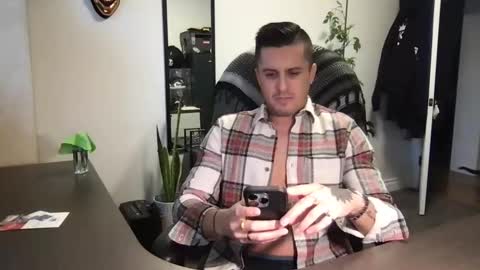 Snapshot of gatmandeep chatting on 03.05.25  Aladdin online show from 03.05.25