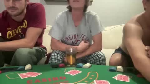 Snapshot of gavinnumbers chatting on 10.09.25 gavinnumbers online show from 10.09.25