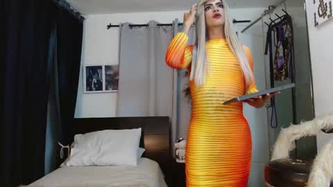 Snapshot of geogina_ms chatting on 10.24.25 Georgina Santos online show from 10.24.25