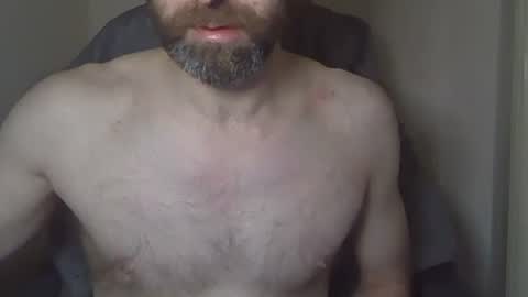 Snapshot of geon2xx chatting on 12.08.24 Geon online show from 12.08.24