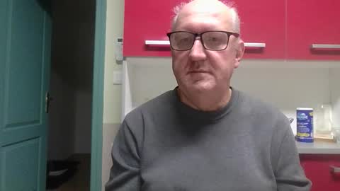 Snapshot of gerardlp131313 chatting on 10.27.25 gerardlp131313 online show from 10.27.25