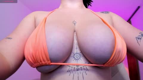 Gia lowry online show from 01.14.25