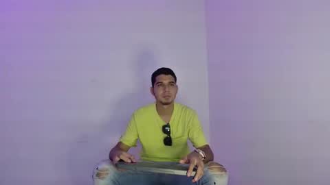 Snapshot of gianluca_silva chatting on 10.20.25 Gianluca Silva online show from 10.20.25