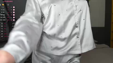 Snapshot of gigihadd chatting on 02.24.25 gigihadd online show from 02.24.25