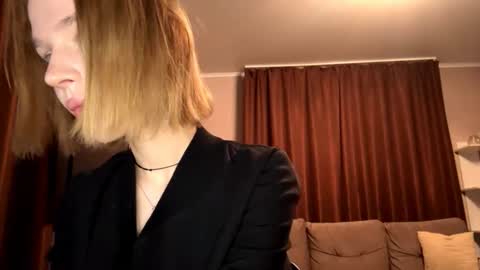 Molly online show from 10.14.25