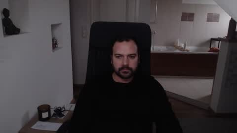 Snapshot of gintonik89 chatting on 12.13.24 gintonik89 online show from 12.13.24