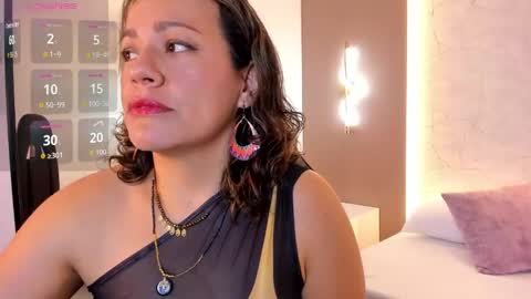 G I S E P L A online show from 09.17.25