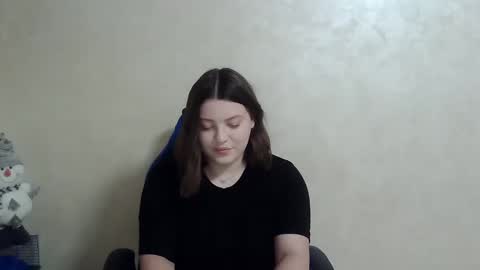 Snapshot of girl_leya chatting on 12.11.24 girl_leya online show from 12.11.24