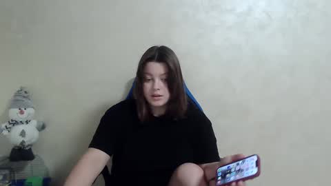 girl_leya online show from 12.23.24