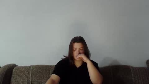 Snapshot of girl_leya chatting on 09.18.25 girl_leya online show from 09.18.25