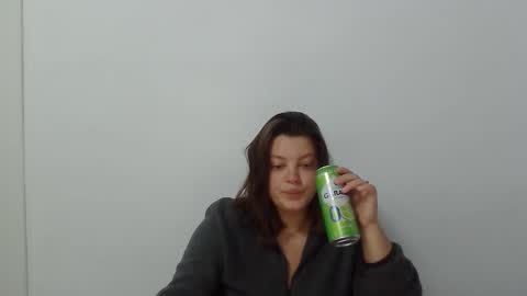 Snapshot of girl_leya chatting on 10.05.25 girl_leya online show from 10.05.25