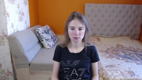 Snapshot of girl_summer97 chatting on 02.04.25 Katia online show from 02.04.25