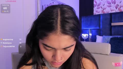 Snapshot of giselamaru chatting on 01.06.25 online show from 01.06.25
