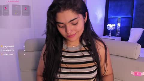 Snapshot of giselamaru chatting on 01.10.25 online show from 01.10.25