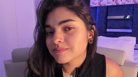 Snapshot of giselamaru chatting on 02.11.25 online show from 02.11.25