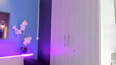 Snapshot of giselamaru chatting on 03.10.25 online show from 03.10.25