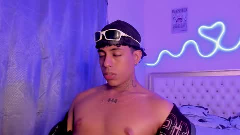 Snapshot of glader_guy chatting on 10.18.25 only for you bby  online show from 10.18.25