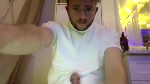 Snapshot of glenjam80 chatting on 01.31.25 glenjam80 online show from 01.31.25