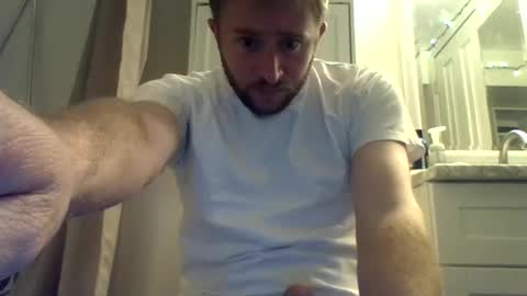 Snapshot of glenjam80 chatting on 09.30.25 glenjam80 online show from 09.30.25