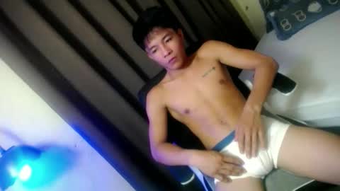 Snapshot of glenndou_daxs chatting on 09.12.25 glenndou_daxs online show from 09.12.25