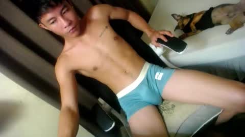 Snapshot of glenndou_daxs chatting on 09.19.25 glenndou_daxs online show from 09.19.25