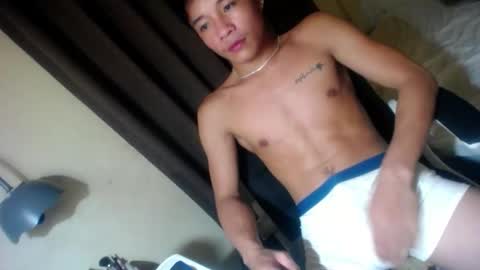 Snapshot of glenndou_daxs chatting on 09.21.25 glenndou_daxs online show from 09.21.25