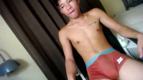Snapshot of glenndou_daxs chatting on 10.06.25 glenndou_daxs online show from 10.06.25