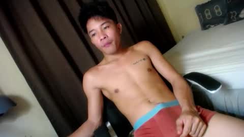 Snapshot of glenndou_daxs chatting on 10.07.25 glenndou_daxs online show from 10.07.25